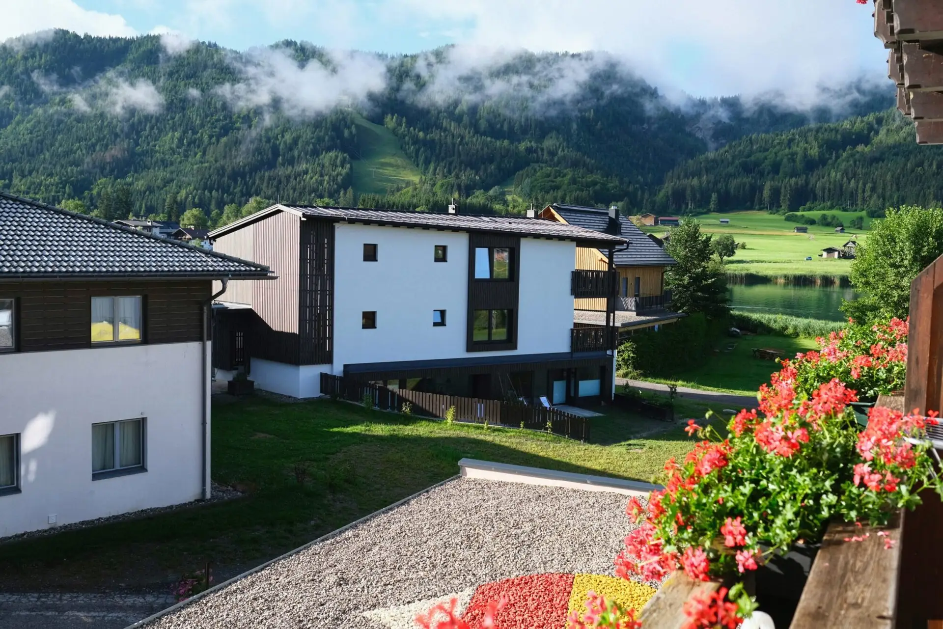 Seehotel Kärntnerhof am Weissensee - Appartements für Ihren Sommer- und Winterurlaub